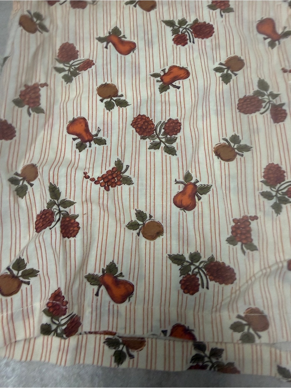 Vintage 90's shirt pears apples and grapes short sleeve button up shirt - Picture 2 of 10
